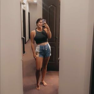 Meet your Posher, Caroline